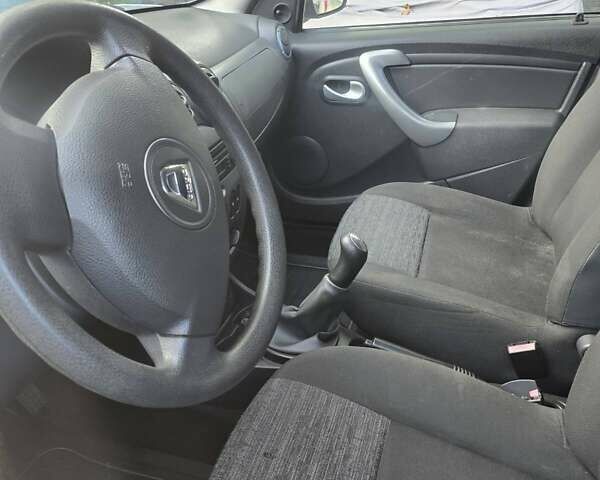 Белый Дачия Duster, объемом двигателя 1.6 л и пробегом 211 тыс. км за 7750 $, фото 4 на Automoto.ua