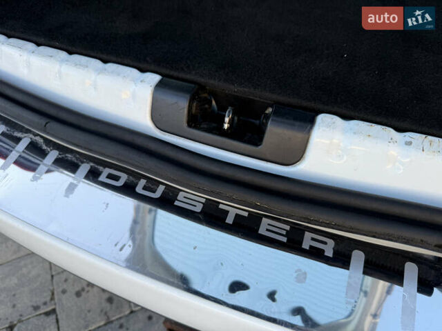 Білий Дачія Duster, об'ємом двигуна 1.6 л та пробігом 153 тис. км за 8999 $, фото 26 на Automoto.ua
