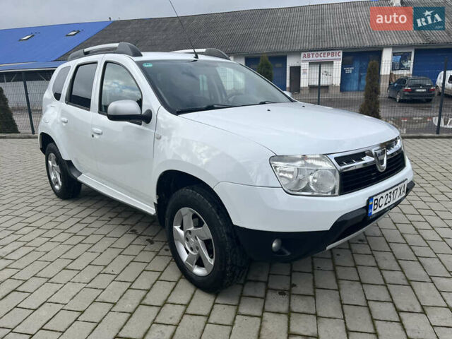 Білий Дачія Duster, об'ємом двигуна 1.6 л та пробігом 105 тис. км за 7500 $, фото 2 на Automoto.ua