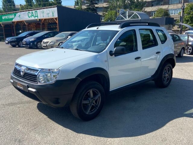 Белый Дачия Duster, объемом двигателя 1.6 л и пробегом 186 тыс. км за 7800 $, фото 3 на Automoto.ua