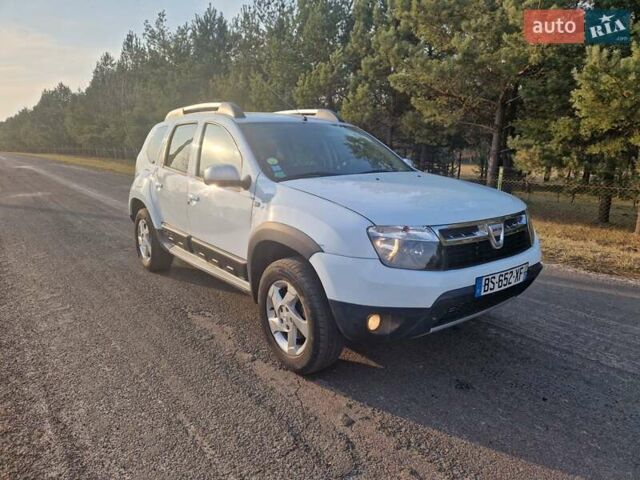 Белый Дачия Duster, объемом двигателя 1.5 л и пробегом 145 тыс. км за 10499 $, фото 2 на Automoto.ua
