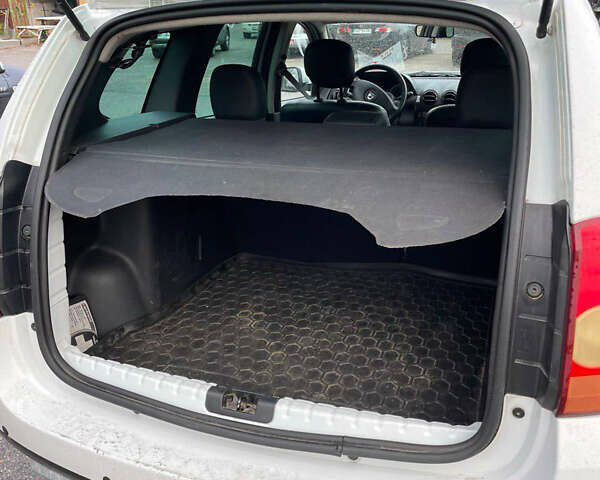 Белый Дачия Duster, объемом двигателя 1.46 л и пробегом 237 тыс. км за 8500 $, фото 3 на Automoto.ua
