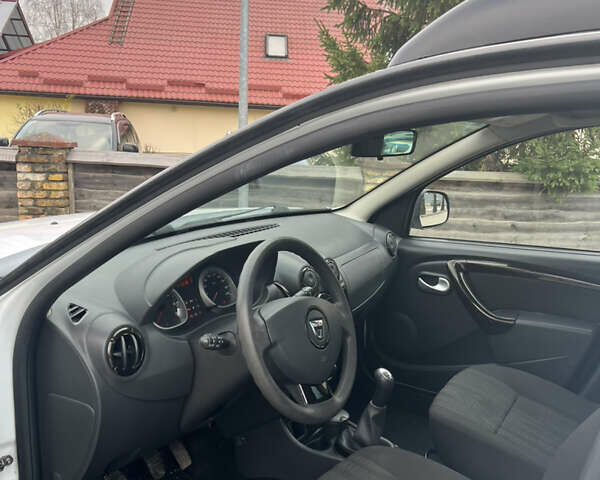 Білий Дачія Duster, об'ємом двигуна 1.6 л та пробігом 105 тис. км за 7500 $, фото 9 на Automoto.ua