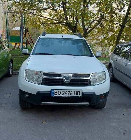 Дачия Duster 2011 в Тернополе на Automoto.ua Белый Дачия Duster, объемом двигателя 1.46 л и пробегом 179 тыс. км за 9900 $, фото 3 на Automoto.ua