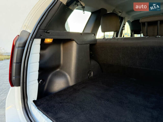 Білий Дачія Duster, об'ємом двигуна 1.6 л та пробігом 153 тис. км за 8999 $, фото 23 на Automoto.ua