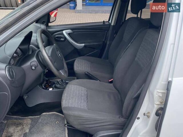 Білий Дачія Duster, об'ємом двигуна 1.46 л та пробігом 197 тис. км за 8400 $, фото 13 на Automoto.ua