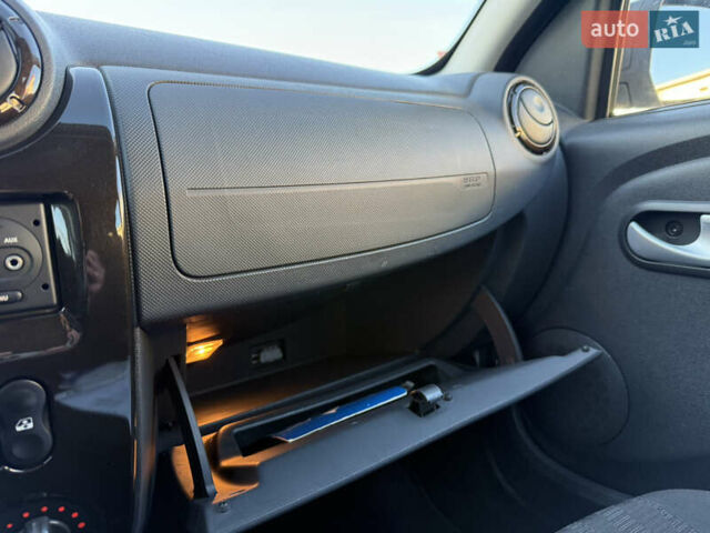 Білий Дачія Duster, об'ємом двигуна 1.6 л та пробігом 153 тис. км за 8999 $, фото 66 на Automoto.ua