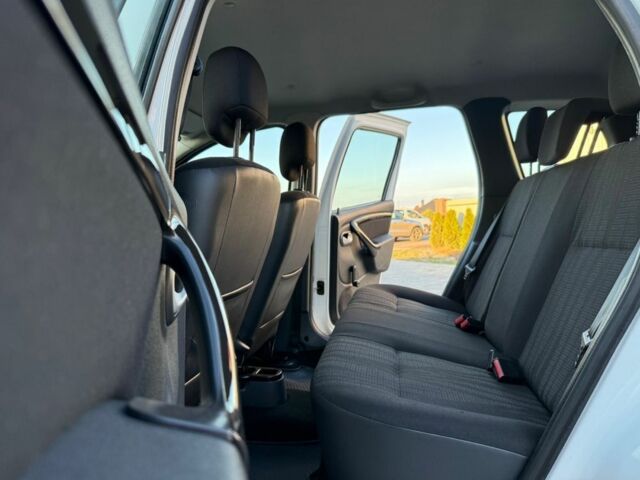 Білий Дачія Duster, об'ємом двигуна 0 л та пробігом 150 тис. км за 9000 $, фото 5 на Automoto.ua