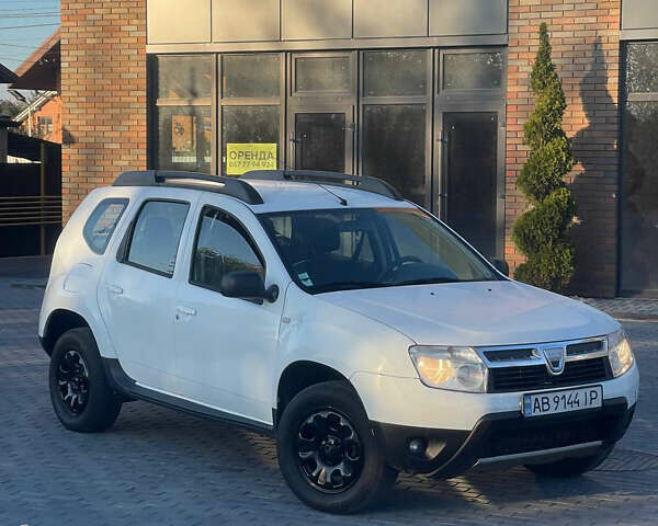 Белый Дачия Duster, объемом двигателя 1.5 л и пробегом 298 тыс. км за 7999 $, фото 5 на Automoto.ua