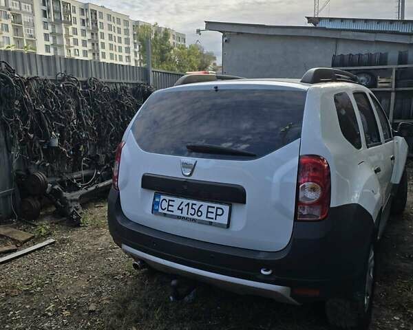 Белый Дачия Duster, объемом двигателя 1.6 л и пробегом 211 тыс. км за 7750 $, фото 3 на Automoto.ua