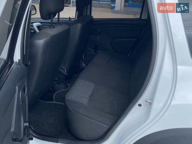 Білий Дачія Duster, об'ємом двигуна 1.46 л та пробігом 197 тис. км за 8400 $, фото 15 на Automoto.ua
