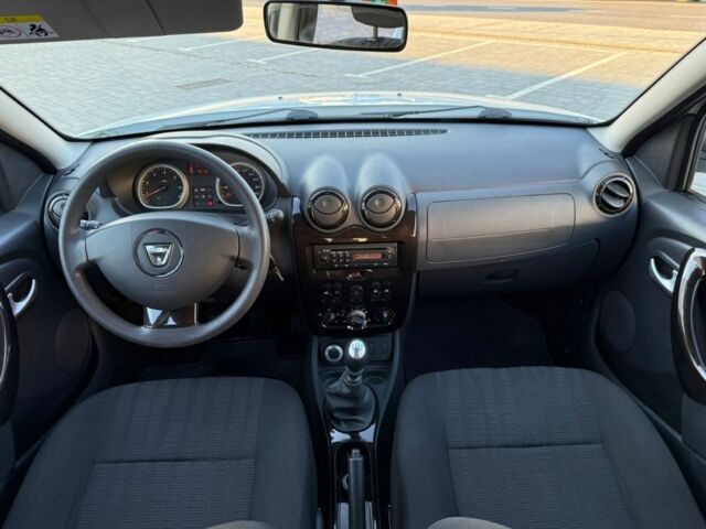 Білий Дачія Duster, об'ємом двигуна 0 л та пробігом 150 тис. км за 9000 $, фото 6 на Automoto.ua