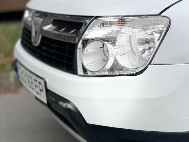 Белый Дачия Duster, объемом двигателя 1.5 л и пробегом 238 тыс. км за 7300 $, фото 5 на Automoto.ua