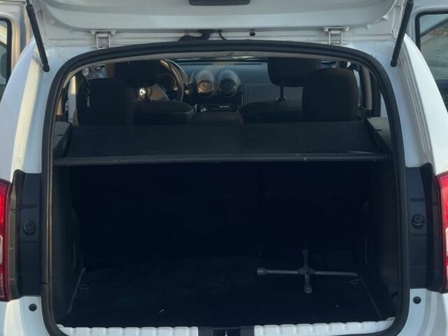 Белый Дачия Duster, объемом двигателя 1.5 л и пробегом 282 тыс. км за 7999 $, фото 9 на Automoto.ua