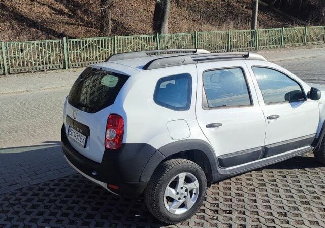 Белый Дачия Duster, объемом двигателя 1.6 л и пробегом 211 тыс. км за 9150 $, фото 4 на Automoto.ua
