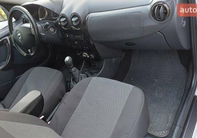 Дачия Duster 2011 в Тернополе на Automoto.ua Белый Дачия Duster, объемом двигателя 1.46 л и пробегом 179 тыс. км за 9900 $, фото 1 на Automoto.ua
