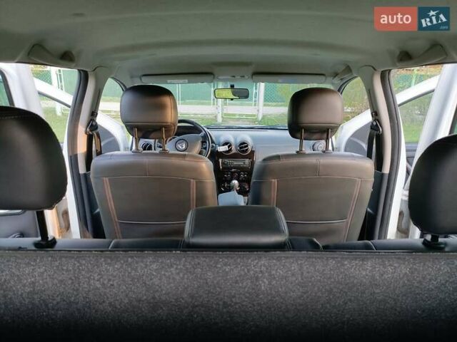 Белый Дачия Duster, объемом двигателя 1.5 л и пробегом 257 тыс. км за 8400 $, фото 20 на Automoto.ua
