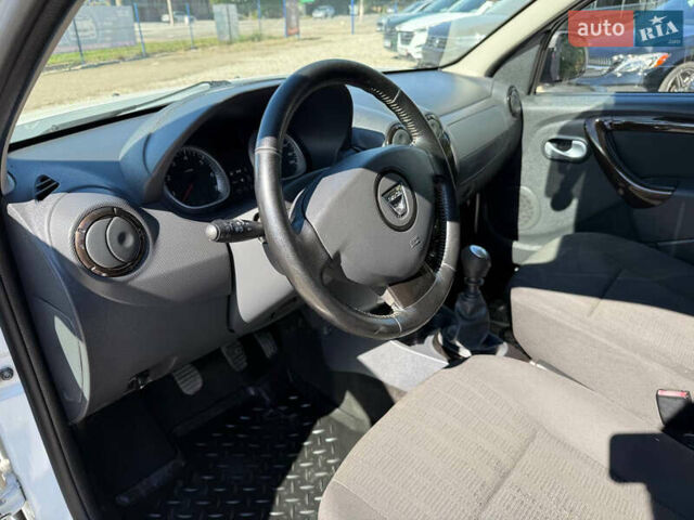 Білий Дачія Duster, об'ємом двигуна 1.46 л та пробігом 241 тис. км за 8900 $, фото 15 на Automoto.ua