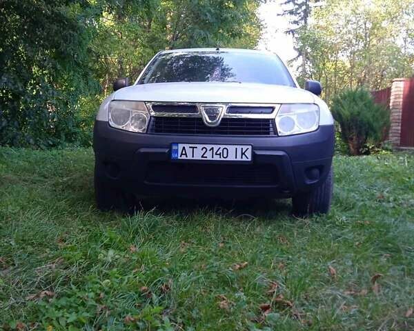 Белый Дачия Duster, объемом двигателя 1.6 л и пробегом 162 тыс. км за 7800 $, фото 5 на Automoto.ua