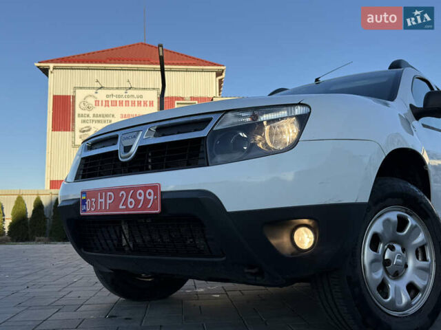 Білий Дачія Duster, об'ємом двигуна 1.6 л та пробігом 153 тис. км за 8999 $, фото 13 на Automoto.ua