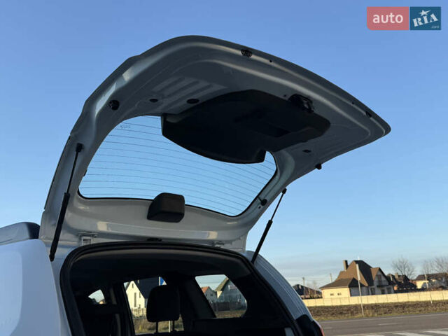 Білий Дачія Duster, об'ємом двигуна 1.6 л та пробігом 153 тис. км за 8999 $, фото 21 на Automoto.ua