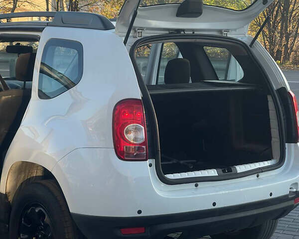 Белый Дачия Duster, объемом двигателя 1.5 л и пробегом 298 тыс. км за 7999 $, фото 17 на Automoto.ua