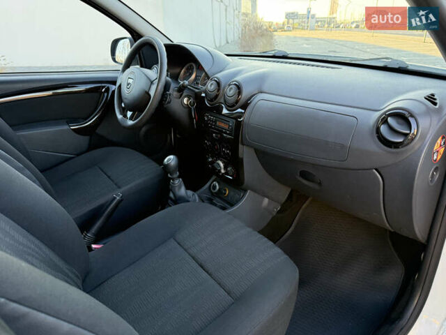 Білий Дачія Duster, об'ємом двигуна 1.6 л та пробігом 153 тис. км за 8999 $, фото 37 на Automoto.ua