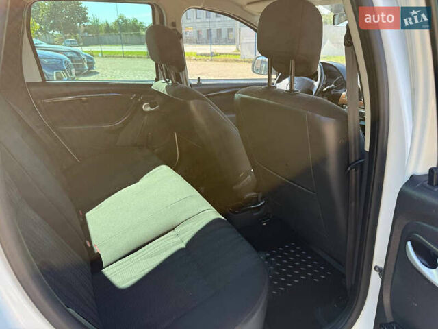 Білий Дачія Duster, об'ємом двигуна 1.46 л та пробігом 241 тис. км за 8900 $, фото 27 на Automoto.ua
