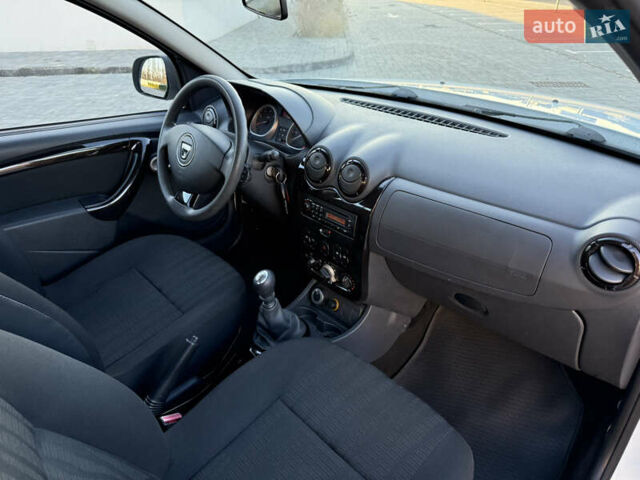 Білий Дачія Duster, об'ємом двигуна 1.6 л та пробігом 153 тис. км за 8999 $, фото 41 на Automoto.ua