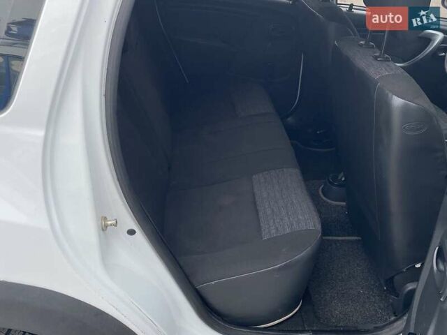 Білий Дачія Duster, об'ємом двигуна 1.46 л та пробігом 197 тис. км за 8400 $, фото 16 на Automoto.ua