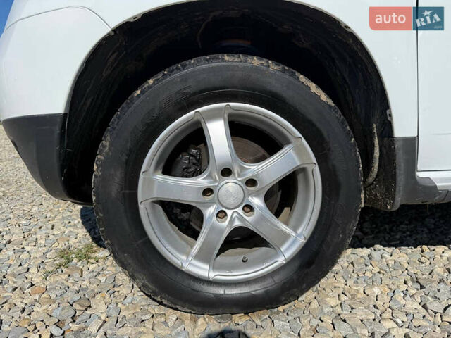 Білий Дачія Duster, об'ємом двигуна 1.46 л та пробігом 241 тис. км за 8900 $, фото 37 на Automoto.ua