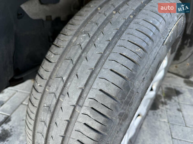 Білий Дачія Duster, об'ємом двигуна 1.6 л та пробігом 153 тис. км за 8999 $, фото 69 на Automoto.ua