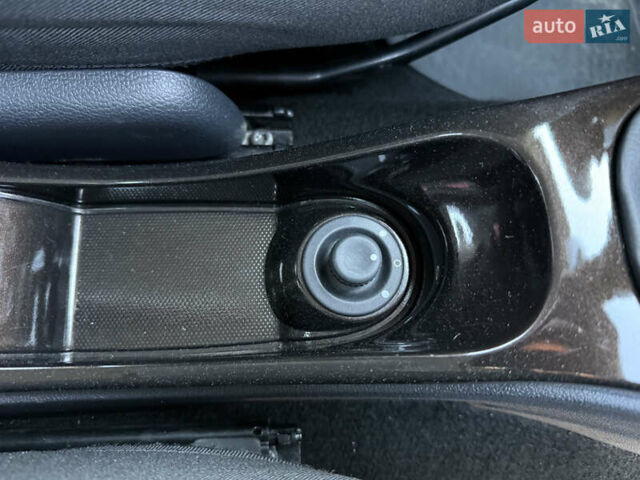 Білий Дачія Duster, об'ємом двигуна 1.6 л та пробігом 153 тис. км за 8999 $, фото 44 на Automoto.ua