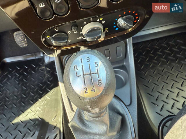 Білий Дачія Duster, об'ємом двигуна 1.46 л та пробігом 241 тис. км за 8900 $, фото 35 на Automoto.ua