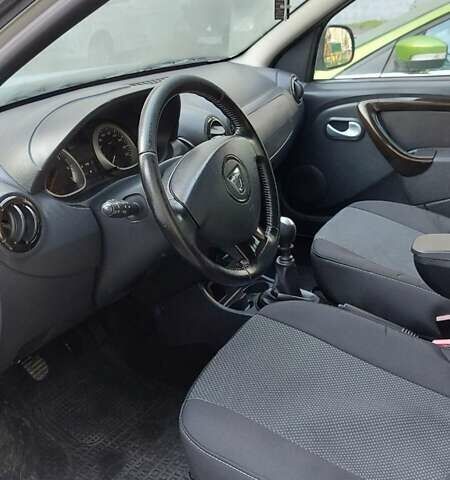 Дачия Duster 2011 в Тернополе на Automoto.ua Белый Дачия Duster, объемом двигателя 1.46 л и пробегом 179 тыс. км за 9900 $, фото 16 на Automoto.ua