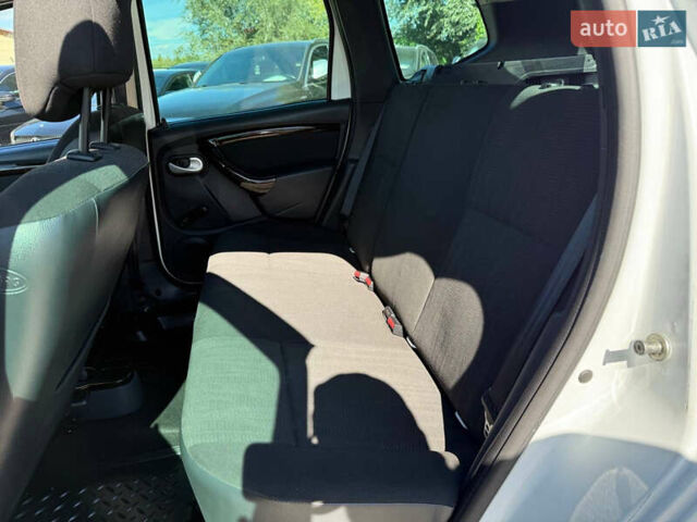 Білий Дачія Duster, об'ємом двигуна 1.46 л та пробігом 241 тис. км за 8900 $, фото 23 на Automoto.ua