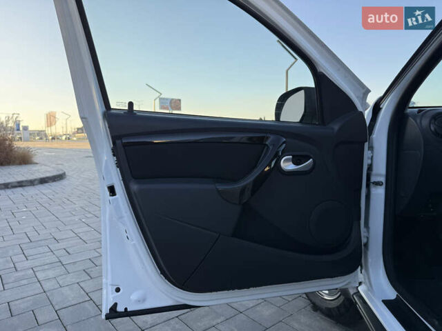 Білий Дачія Duster, об'ємом двигуна 1.6 л та пробігом 153 тис. км за 8999 $, фото 50 на Automoto.ua