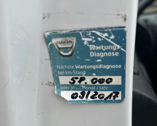 Білий Дачія Duster, об'ємом двигуна 1.6 л та пробігом 105 тис. км за 7500 $, фото 13 на Automoto.ua