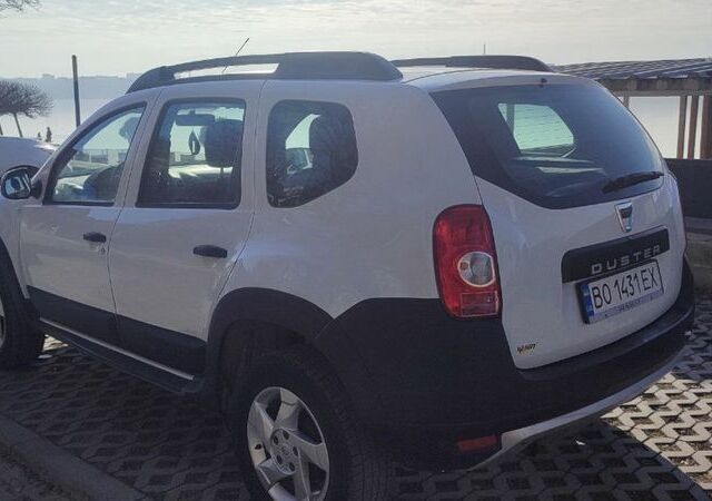Белый Дачия Duster, объемом двигателя 1.6 л и пробегом 211 тыс. км за 9150 $, фото 6 на Automoto.ua