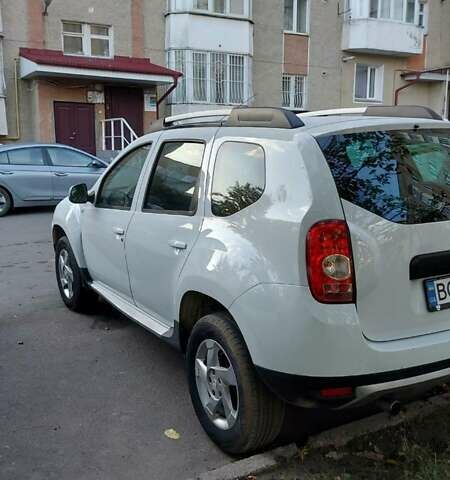 Дачия Duster 2011 в Тернополе на Automoto.ua Белый Дачия Duster, объемом двигателя 1.46 л и пробегом 179 тыс. км за 9900 $, фото 2 на Automoto.ua