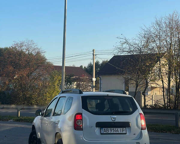 Белый Дачия Duster, объемом двигателя 1.5 л и пробегом 298 тыс. км за 7999 $, фото 2 на Automoto.ua