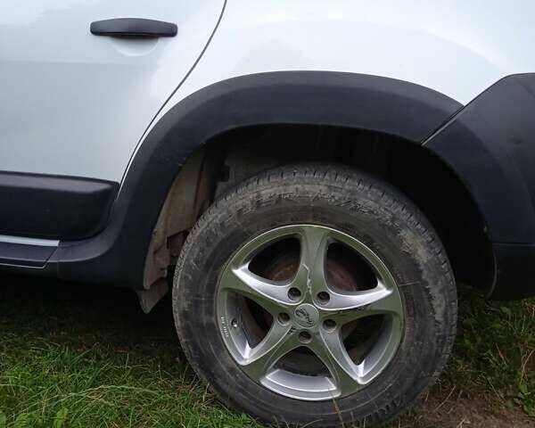 Белый Дачия Duster, объемом двигателя 1.6 л и пробегом 162 тыс. км за 7800 $, фото 8 на Automoto.ua