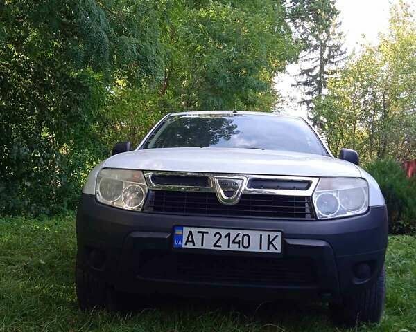 Белый Дачия Duster, объемом двигателя 1.6 л и пробегом 162 тыс. км за 7800 $, фото 39 на Automoto.ua
