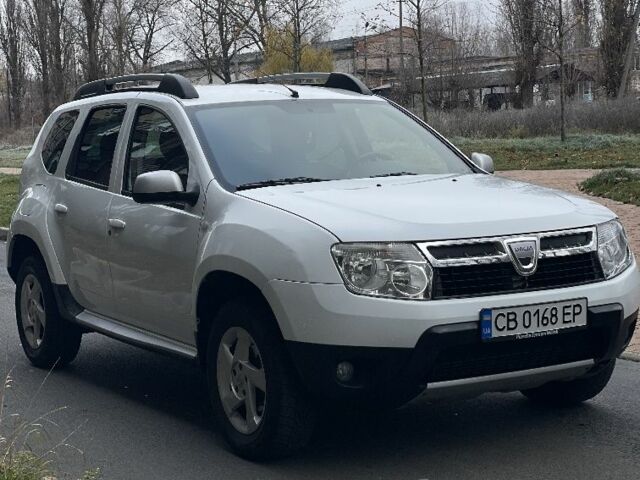 Белый Дачия Duster, объемом двигателя 1.5 л и пробегом 238 тыс. км за 7300 $, фото 4 на Automoto.ua
