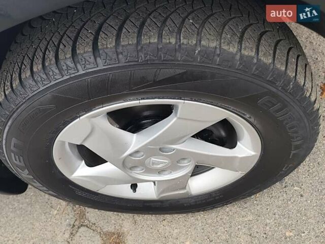 Белый Дачия Duster, объемом двигателя 1.5 л и пробегом 168 тыс. км за 10700 $, фото 37 на Automoto.ua
