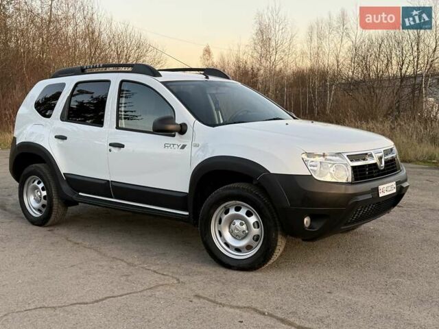 Білий Дачія Duster, об'ємом двигуна 1.5 л та пробігом 182 тис. км за 8999 $, фото 6 на Automoto.ua