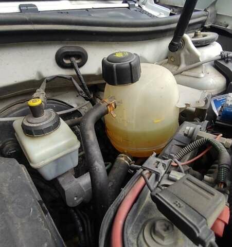 Білий Дачія Duster, об'ємом двигуна 1.6 л та пробігом 178 тис. км за 8800 $, фото 18 на Automoto.ua