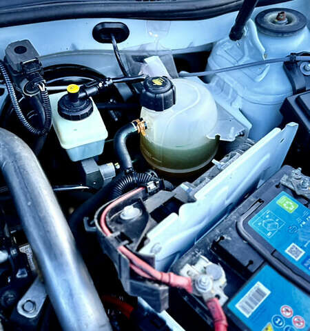 Белый Дачия Duster, объемом двигателя 1.5 л и пробегом 200 тыс. км за 8999 $, фото 47 на Automoto.ua