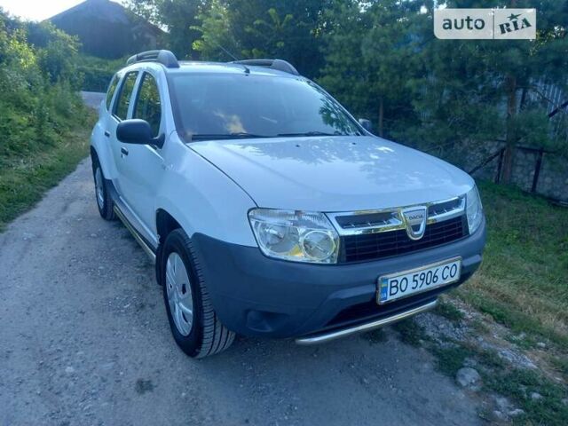 Білий Дачія Duster, об'ємом двигуна 1.6 л та пробігом 103 тис. км за 7400 $, фото 6 на Automoto.ua