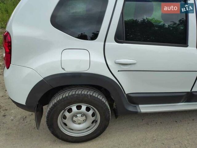 Белый Дачия Duster, объемом двигателя 1.5 л и пробегом 166 тыс. км за 9000 $, фото 13 на Automoto.ua
